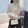 Suéter de Strass Resistente com Gola Alta Parcial, Novo Design Outono e Inverno, Tricô Feminino Fino Brilhante com Strass, Camisa Base Camada Interna