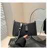 Bolso de Axila Tejido de Gama Alta para Mujer 2025 Nuevo Verano de Moda Casual Color Sólido Retro Bolso de Hombro Cruzado