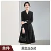 Comércio Exterior Transfronteiriço da Amazon Outono/Inverno 2026 Nova Moda Vestido Liso de Gola V de Manga Longa com Ajuste na Cintura para Mulheres