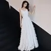 Vestido de Noche Pequeño 2026 para Mujer, Blanco, Elegante, de Hada, Adecuado para Banquetes, Fiestas de Cumpleaños, Ser Anfitrión y Uso Diario, Vestido Largo