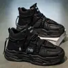 Zapatos de Hombre de Caña Alta Invierno 2025 Nuevos de Moda Nicho Original Deportivos Casuales Suela Gruesa Que Aumentan la Altura de Cuero Zapatillas de Padre