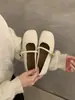 Zapatos Mary Jane de suela blanda con punta redonda y corte bajo, nuevo modelo primavera 2025, versátiles para ir al trabajo, zapatos planos de mujer con una sola tira