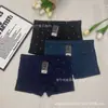 Fábrica de underwear masculino de alto volume venda direta em lote atacado de underwear masculino respirável confortável moderno estampados boxers lote misto