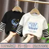 Roupa infantil masculina, camiseta de algodão de manga comprida para meninos, para usar na primavera e no outono, modelo novo 2026, camiseta básica falsa de duas peças para meninos de tamanho médio e grande