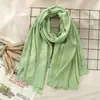 Novo Lenço Artístico Outono e Inverno 2024 Feminino de Algodão e Linho Japonês e Coreano Cor Lisa Novo Produto Atacado Lenço de Linho Duas Cores