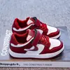 Tênis infantil 2026 novos modelos para quatro estações, sapatos casuais color block macios para meninas, tênis esportivos para meninos, sapatos únicos da moda para alunos do ensino fundamental