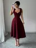 Vestido de tirantes de color liso de verano 2026 Amazon Europeo y Americano Transfronterizo, Ceñido a la cintura, Adelgazante, Elegante, de longitud media