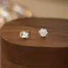 Conjunto de Brincos Studs de Prata 925 Trevo de Quatro Folhas Studs para Cartilagem da Orelha Nicho High-End Vendedor Quente de Ano Novo Brincos Versáteis para Outono e Inverno