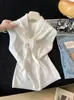 Top de punto de manga corta con cuello alto tipo chal estilo francés para mujer, nuevo y elegante, corte ajustado, en color caqui y blanco