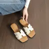 Chinelos de Salto Anabela com Solado Grosso e Macio para Mulheres, Novo Estilo de Verão para Férias na Praia, Combinando com Saias, Sandálias de Bico Quadrado, Chinelos para Mulheres
