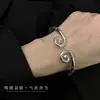 Pulsera Maldición Estrecha de Black Myth Wukong para Mujer Popular Estilo Chino Pulsera de Gama Alta Retro Exagerada Más Fácil de Combinar Joyería para la Mano