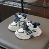 Zapatos Deportivos Casuales para Niños Moda Zapatos de Papá para Niñas Otoño 2026 Nuevas Llegadas Zapatos Casuales con Velcro para Niños Plus Terciopelo