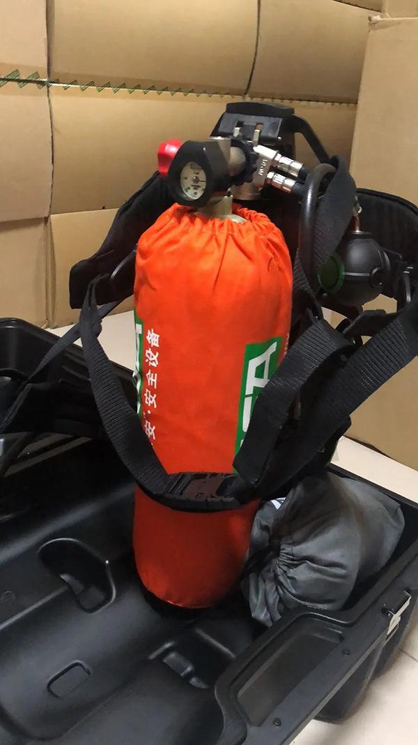 RHZKF9-30正压空气呼吸器3.jpg