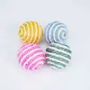 Venta al por mayor de fábrica bola de sisal auto-Hi aliviando stuffy juguete para mascotas divertido gato resistente a la mordida molar bola rascadora para gatos sonido juguete para gato