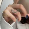 2023 nuevo anillo de dedo índice femenino estilo ins Perla estilo frío moda diseño de alta gama sentido lujo ligero anillo para todo
