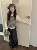 Conjunto de Chaleco Rayado para Niñas Otoño 2026 Nuevo Estilo Ropa de Otoño para Niños Elegante para Niñas Grandes Atuendo Ligero de Otoño Conjunto de Tres Piezas