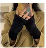 Luvas Tricotadas da Moda Sem Dedos para Mulheres Versátil Meio Dedo Quentes Outono e Inverno Meias de Mão Estudante Cor Sólida Luvas de Pelúcia