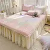 Estilo Princesa Coreana Pieza Única Ribete de Encaje Edredón Faldón de Cama Juego de Tres Piezas Cubrecama Engrosado Antideslizante con Borde de Falda Faldón de Cama