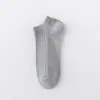 Calcetines de barco finos para hombre de primavera y verano, absorbentes de sudor, resistentes al olor, de color liso, deportivos, invisibles, cortos, calcetines de barco versátiles de color blanco puro