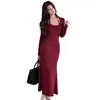 Vestido Patchwork com Corrente de Gola Alta Estilo Socialite Francês para Mulheres, Elegante Vestido de Noite com Ajuste na Cintura e Barra em Cauda de Peixe Franzida