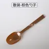 Set de cubiertos de plástico desechables, incluyendo tenedores engrosados, cucharas y una cuchara sopera/de postre de gran diámetro, en color verde claro, adecuado para uso en aerolíneas