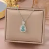 Nuevo collar de calabaza estilo chino imitación calcedonia con microincrustación completa de diamantes para mujer, exquisito y versátil, nueva cadena para clavícula ultrabrillante de lujo ligero