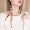 Bufanda de Seda con Cuentas Vintage Perezosa para Primavera/Verano 2026 para Mujer, Cinta Decorativa Rayada Versátil, Accesorio para Camisa, Pañuelo Pequeño para el Cuello