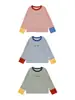 Camiseta Base de Manga Larga con Cuello Redondo y Bloques de Color Rayados para Niños Wulibuyi 2026 Nuevo Estilo Coreano Primavera y Otoño Camiseta Infantil Moderna