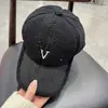 Gorro de Felpa para Otoño e Invierno para Mujer con Letra V, Gorra de Béisbol Versátil y de Moda Estilo Coreano que Hace que la Cara se Vea Más Pequeña, Gorra de Pico de Pato de Moda