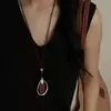 Diseño de Nicho Colgante Personalizado de Cobre Chapado en Plata Madera de Rosa Tejido a Mano Estilo Fresco Personalizado Temperamento Versátil Collar Retro