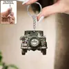 Nuevo producto transfronterizo: colgante acrílico con diseño de coche vintage, llavero, accesorio para mochila, decoración de boda para recién casados