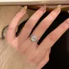 Anillo de plata de ley S925 source con flor y diamante, anillo de huevo de paloma de lujo ligero para mujer, juego completo de circonita brillante para el dedo índice
