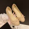 Zapatos Mary Jane Planos de Punta Redonda con Lazo Francés, Estilo Nuevo Otoño 2026 para Mujer, con Tacón Oculto y Cortes Laterales, Adecuados para Combinar con Faldas
