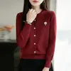 Nuevo suéter cárdigan para mujer con cuello redondo, abrigo top de primavera al por mayor 2026, prendas de punto abotonadas estilo coreano para mujer
