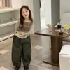 2026 Novidades de Outono para Meninas Calças Cargo Casuais de Perna Larga Confortáveis Moda Estilo Tendência Calças Longas Casuais Infantis Coreanas