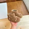 Botas de Nieve Estilo Coreano para Niñas 2025 Invierno Nuevo Estilo Zapatos de Algodón para Bebé Niña Botas Cálidas de Media Caña Más Terciopelo Zapatos Peludos para Bebé