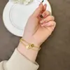 Nuevo Pulsera de Oro de Arena Estilo Chino Vietnamita, Pulsera de Doble Capa con Flor de Cuatro Hojas Grabada con Láser de Lujo Ligero para Mujeres, Joyería Sencilla y Duradera