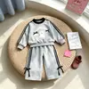 Nueva colección de primavera 2026: conjunto de dos piezas moderno y deportivo para niñas, que incluye una sudadera infantil, perfecto para primavera y otoño, ropa infantil elegante