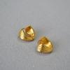 Pendientes de viajero sencillos y elegantes con hebilla de latón chapado en oro y textura retro con forma de concha de nicho francés