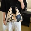 Bolso de Hombro Único de Moda para Mujer, Bolso Cruzado, Tote de Diseñador, Versátil y Moderno Modelo Nuevo, Gran Capacidad, Lunares de Nicho, Estilo para Viajar 2026