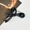 Pinza de Plástico de Lunares para el Cabello con Alta Capacidad de Volumen, Nuevo Estilo 2024 Accesorio para el Cabello, Pasador, Pinza de Tiburón, Acetato con un Toque de Alta Gama