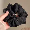 2026 Nuevo Scrunchie de Satén Negro para Mujer Diadema con Acabado de Alta Gama Diadema para Cola de Caballo Baja Elegante Flor para el Cabello Estilo Perezoso