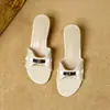 Sandalias de Playa de Suela Suave de Tacón Medio Verano 2026 con Hebilla Dorada Pequeña de Punta Abierta Estilo Coreano Chanclas de Tacón de Una Tira para Mujer