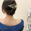 Pinza para el pelo de metal retorcido con forma de mano de esqueleto fantasma de Halloween, estilo punk, pinza de tiburón, accesorio para el pelo oscuro