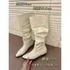 O item mais vendido da Ilha Norte! Botas de tornozelo femininas estilo coreano, conversíveis de três maneiras, bico fino, com aumento de altura e babados, perfeitas para outono e inverno, com design plissado e sola reta.