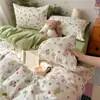 Designs populares no Xiaohongshu ~ Conjunto de quatro peças estampado estilo nuvem macia estilo Ins para dormitórios estudantis, conjunto de lençóis de três peças