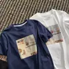 2026 Nova Moda Estilo Coreano Gola Redonda Estampa de Letras Desenho Animado Manga Curta Camiseta para Mulheres, Caimento Solto, Emagrecedor, Top Versátil