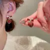 Pendientes de Clip de Lujo Ligero Estilo Hong Kong sin Agujeros para Orejas Pendientes Geométricos de Perla y Camelia para Mujer Sentido Avanzado Simples Elegantes Pendientes Versátiles