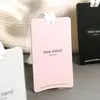 Etiqueta de Pendurar Simples Nova de Alta Qualidade com Fecho Anti-Violação Etiqueta de Pendurar Personalizada para Roupas Etiqueta de Roupas Personalizada para Homens e Mulheres Personalização