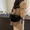 Comércio Exterior Transfronteiriço Nova Coleção Outono e Inverno Super Popular Nicho Bolsa de Camurça Versátil Bolsa Transversal Ombro Único Sob o Braço Bolsa de Bolinho